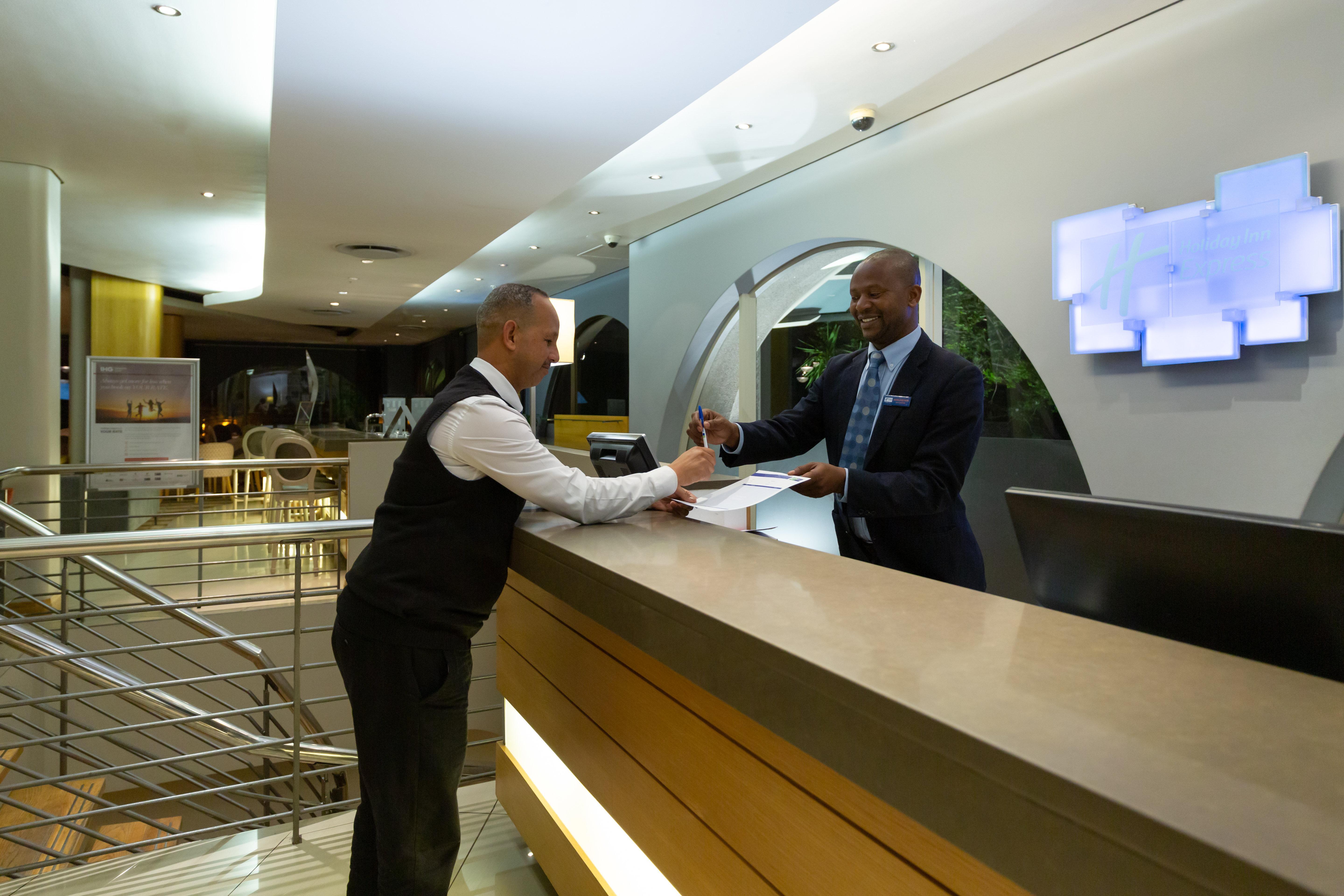 Holiday Inn Express Cape Town City Centre By Ihg Εξωτερικό φωτογραφία